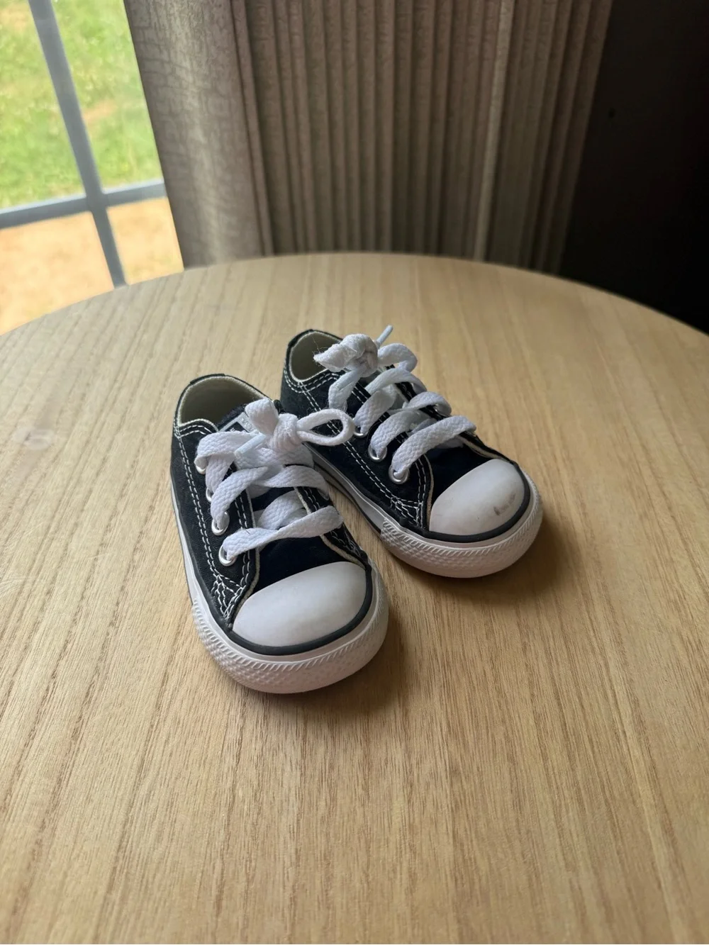 Baby Converse size 3c